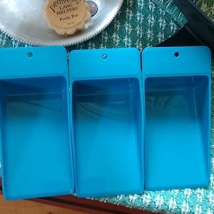 Tupperware scoops
